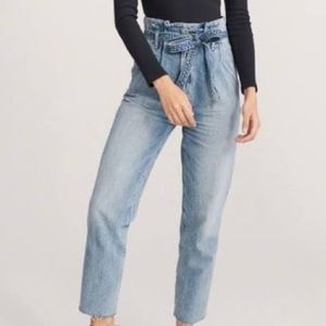 New Abercrombie high rise jeans with belt and ruffled waist
